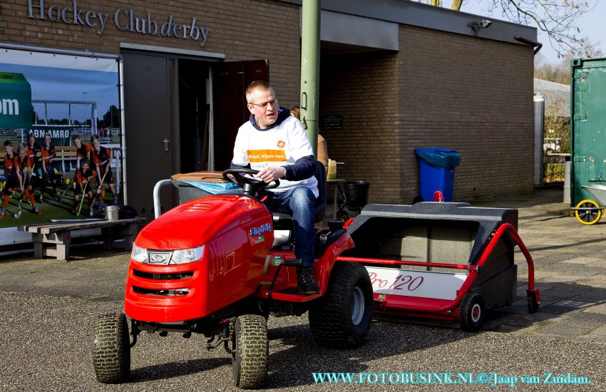 Zwijndrechts college in actie voor NLdoet.