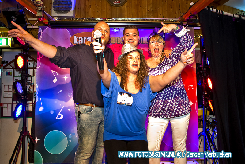 Dordtse Elisjeba Wesenhagen wint Nationale karaokewedstrijd.
