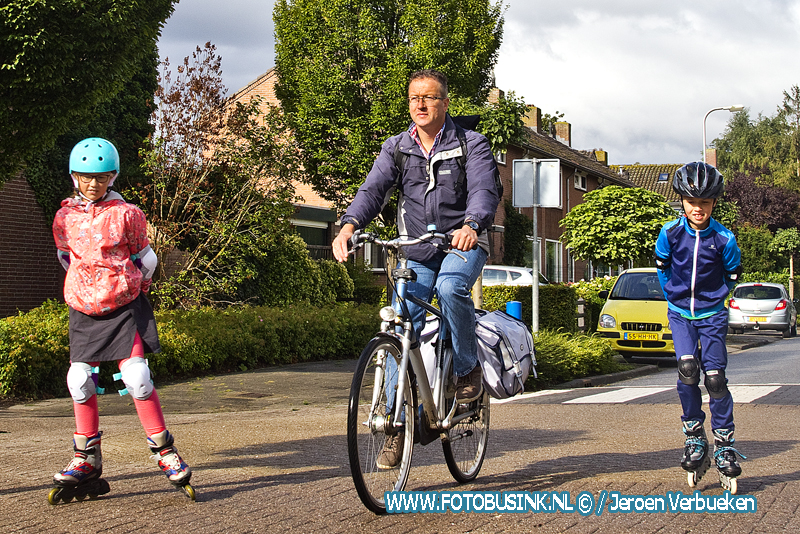Skeelervereniging Sliedrecht en IJsclub Nooit Gedacht houden de traditionele skeeler- en fietstocht.