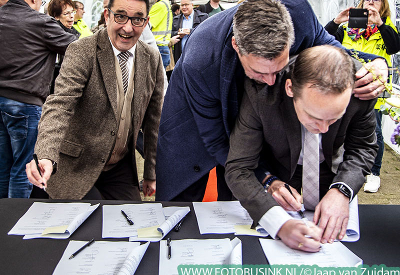 Ondertekening samenwerkingsovereenkomst Louterbloemen