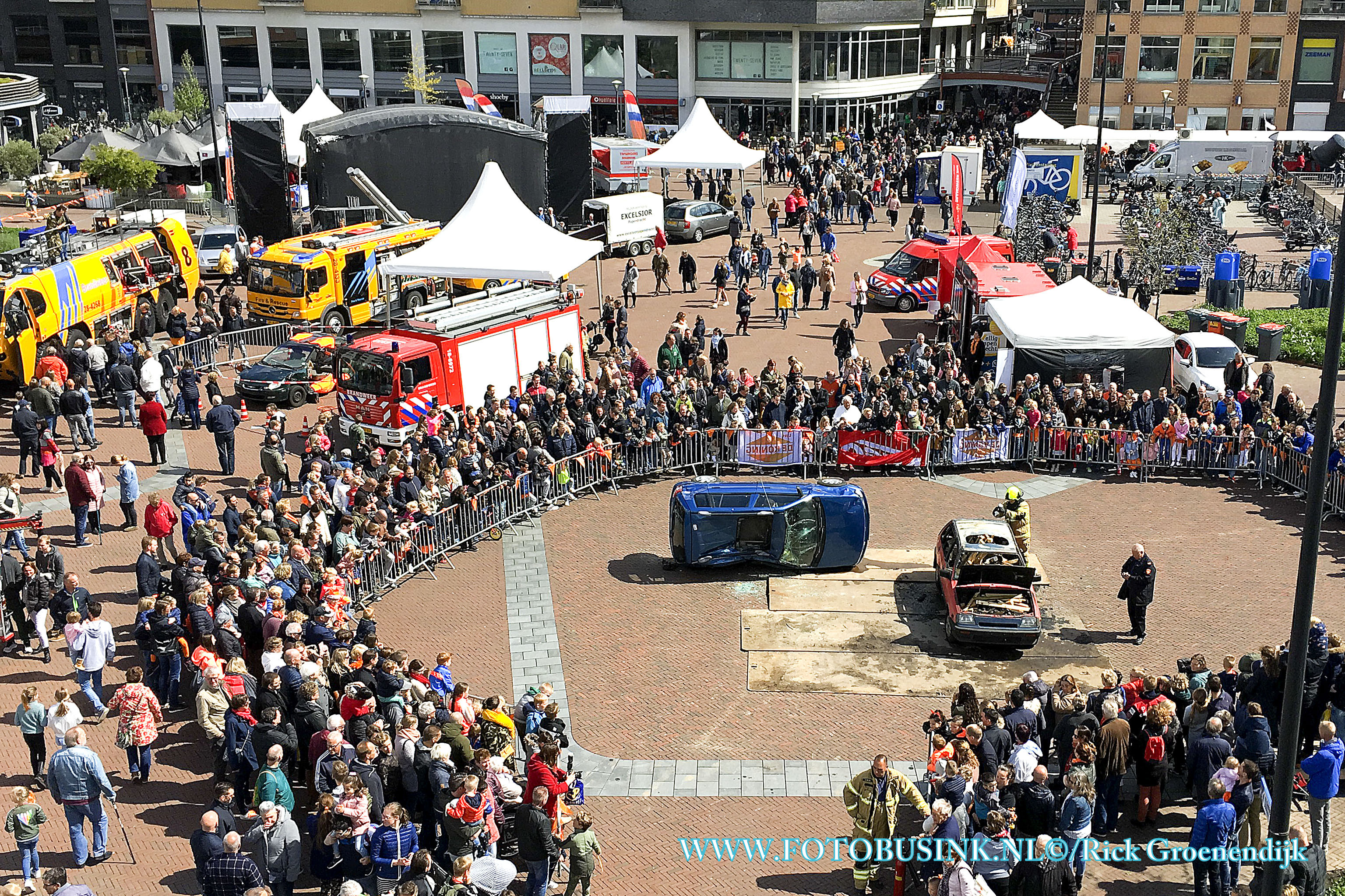Brandweer Papendrecht verzorgd verschillende demo's op Koningsdag.