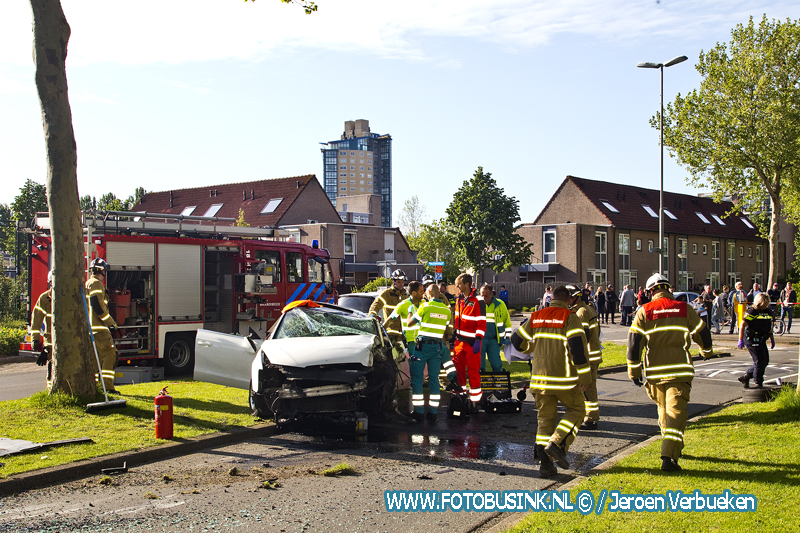 Ernstig auto ongeval aan de Stadspolderring in Dordrecht.