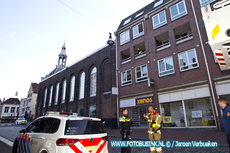 Vuurkorfje oorzaak melding middelbrand aan de Visstraat in Dordrecht.