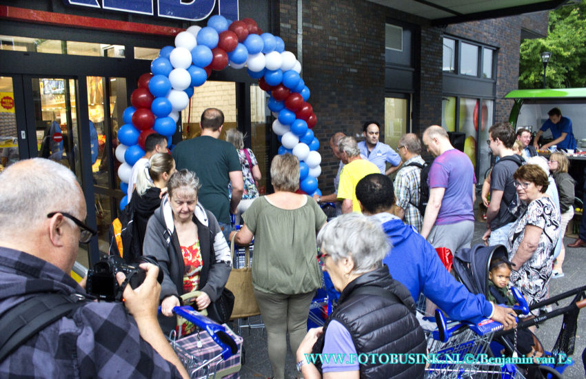 Feestelijke heropening van de Aldi Wielwijk in Dordrecht.