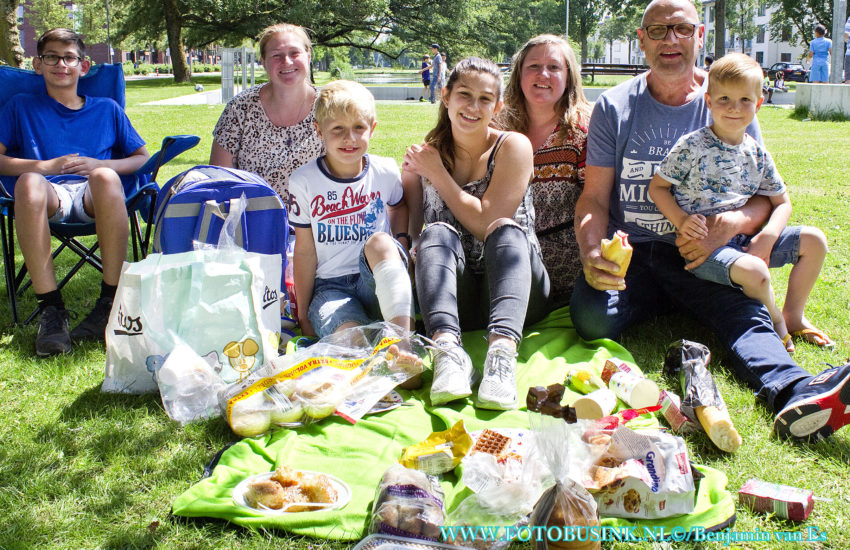 Wijkpicknick georganiseerd door Buurtwerk Dordrecht Krispijn