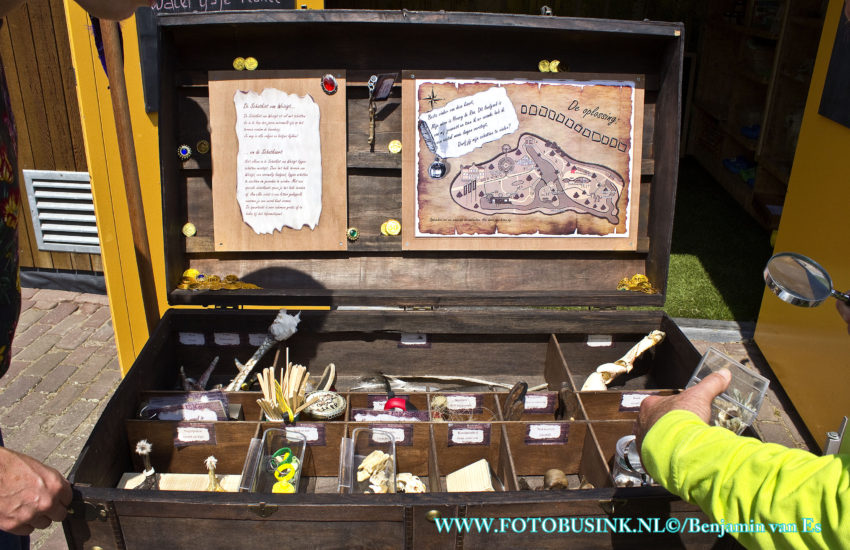 Onthulling schatkist Weizigt.