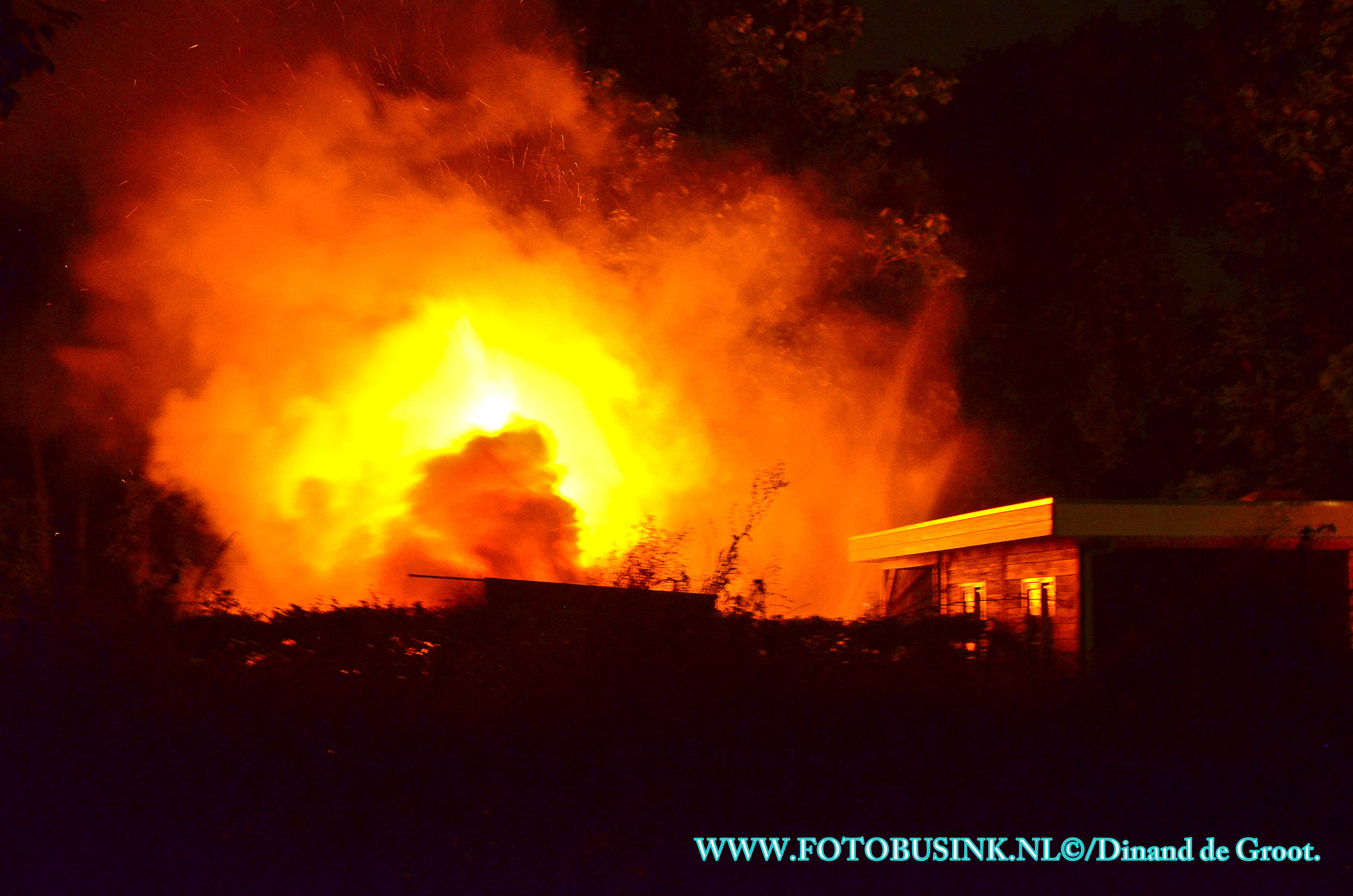 Uitslaande brand bij zorginstelling de Merwebolder in Sliedrecht.