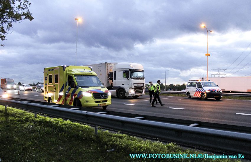 Dodenherdenking geallieerd luchtbombardement in het Merwesteinpark in Dordrecht.