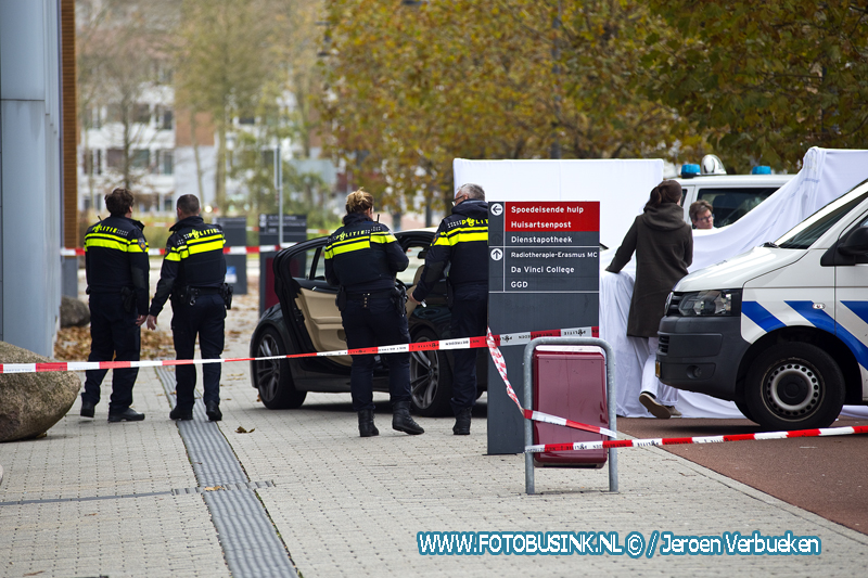 Man overleden voor de deur van het ziekenhuis na steekincident in Dordrecht.