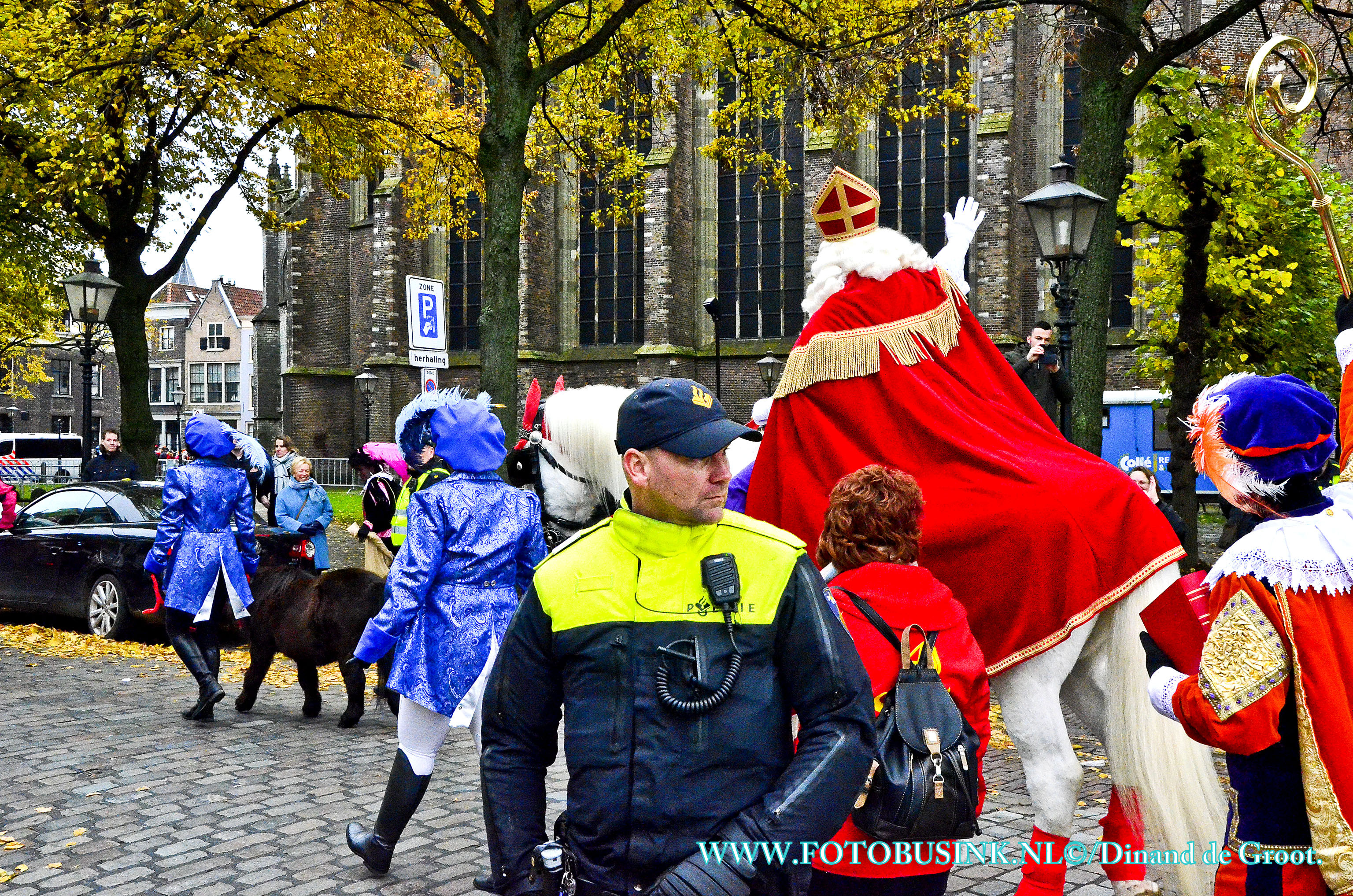 Demonstratie bij Sinterklaasintocht in Dordrecht.