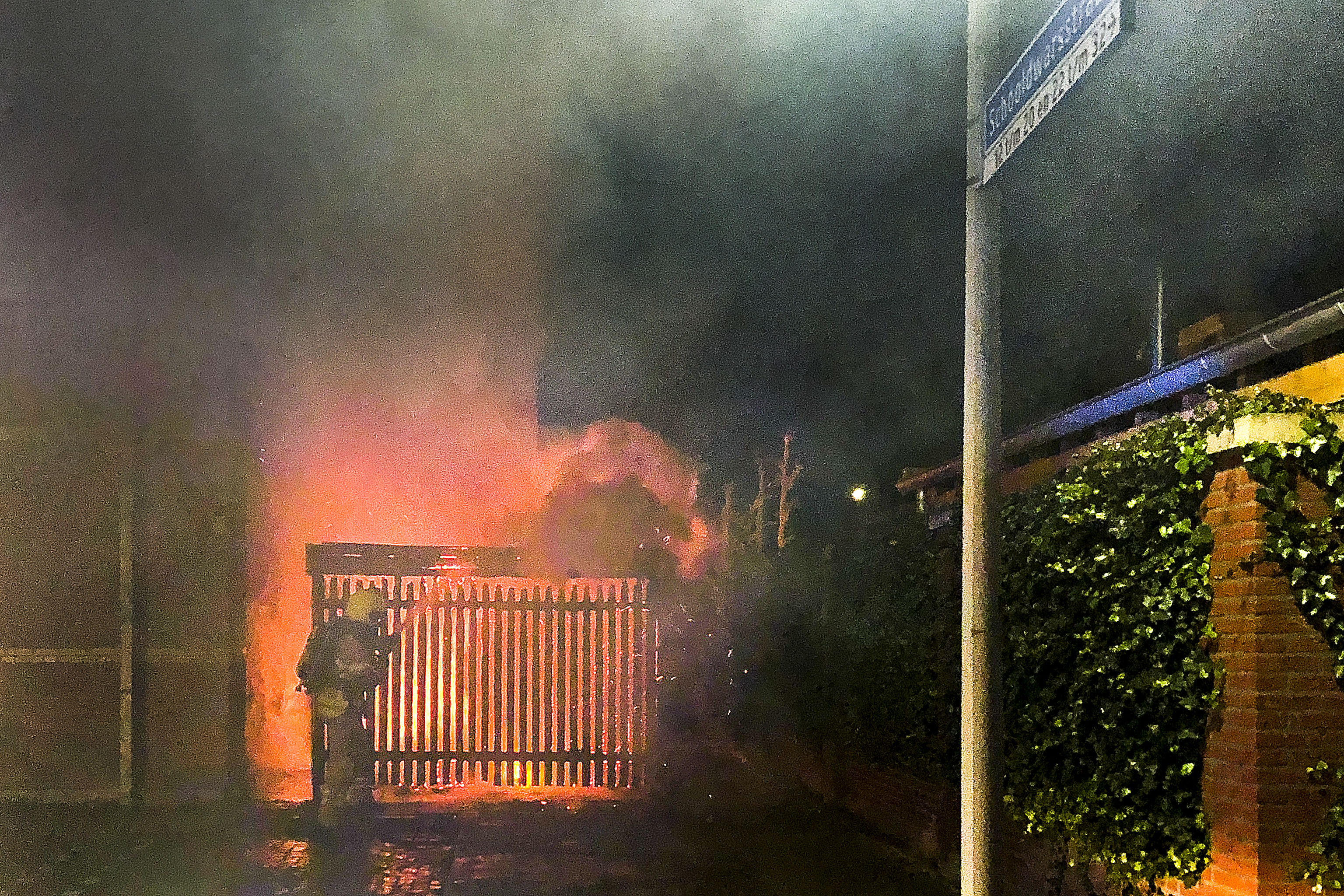 Opslagschuurtje in de brand aan De Schans in Papendrecht