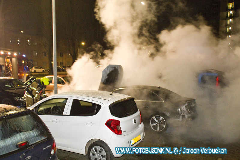 Wederom auto verwoest door brand in Dordrecht