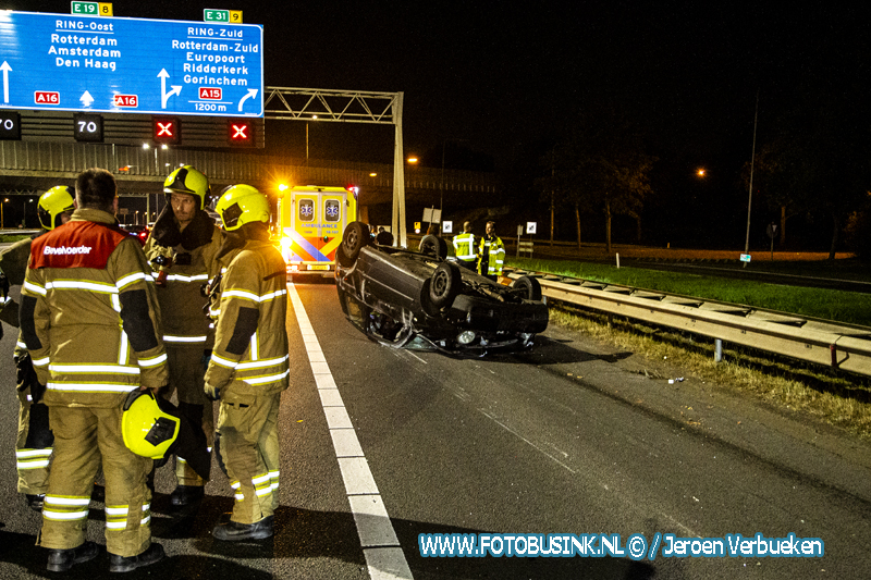 Auto op zijn kop na ongeval A16 Hendrik Ido-Ambacht.