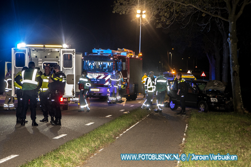 Automobiliste overleden na ernstig eenzijdig ongeval aan de Veerweg in Papendrecht.