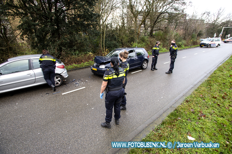 Ongeval tussen drie auto's Laan der Verenigde Naties Dordrecht.