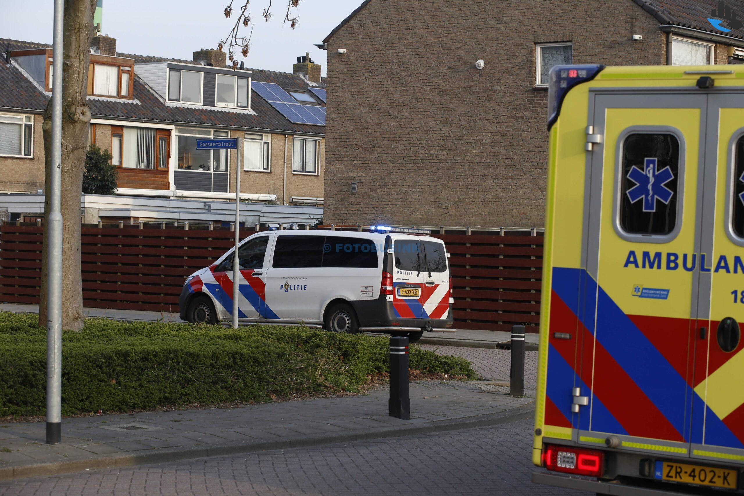 Man gestoken in hand aan de Frits Vogelstraat in Zwijndrecht.