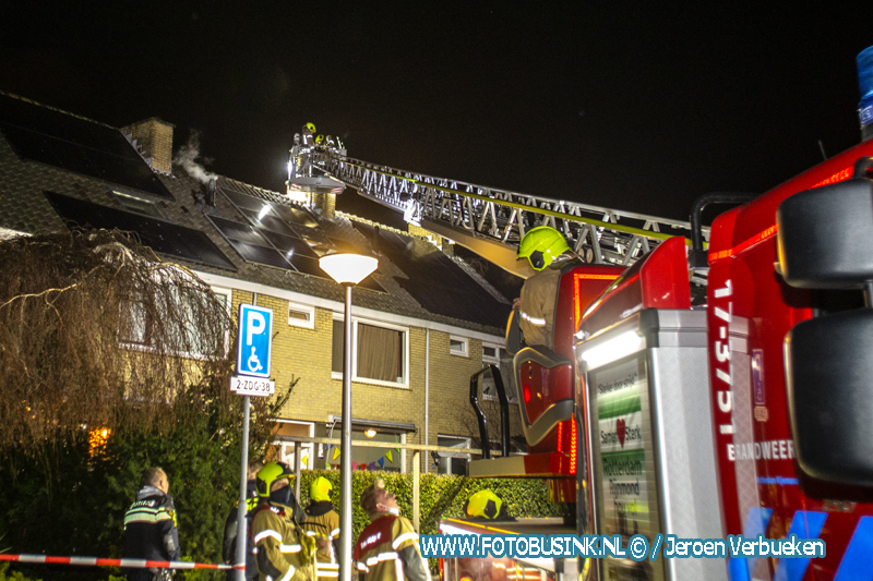 Ladderwagen Rotterdam opgeroepen voor schoorsteenbrand aan de Bilderdijkstraat in Alblasserdam