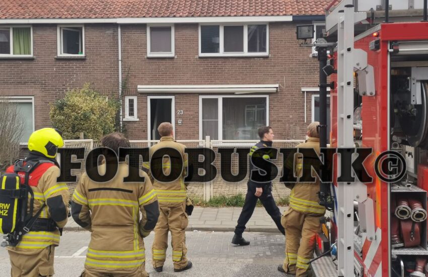 Bewoner aan de Willy Martensstraat in Dordrecht na brand gewond naar ziekenhuis.