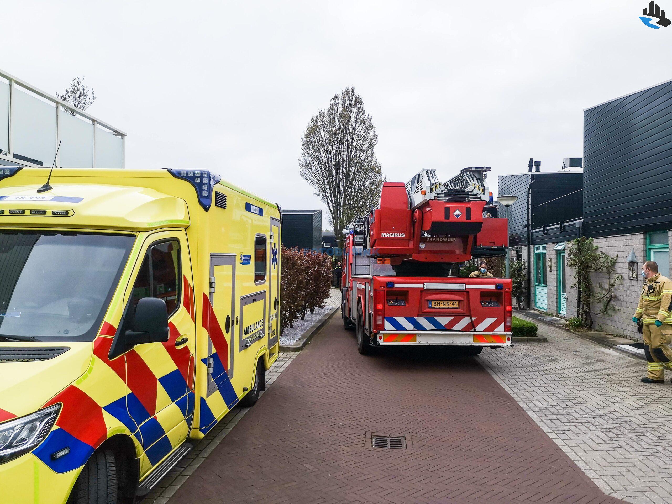 Bewoner valt van dak aan de Pijnenburg in Dordrecht