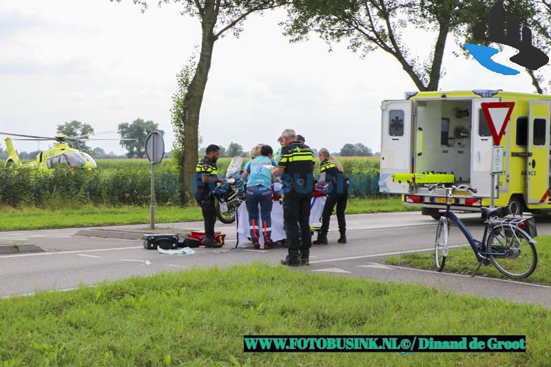 Fietser ernstig gewond na aanrijding met auto op de N214 bij Wijngaarden