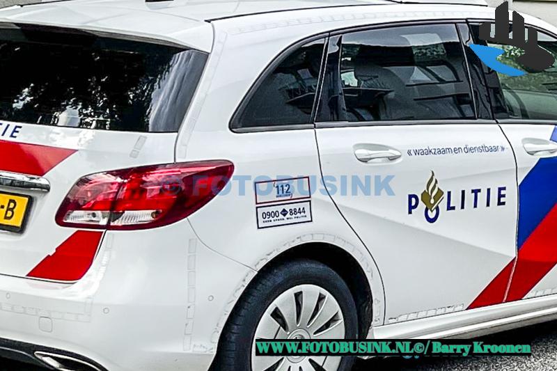 Fietser klapt tegen opengaande autodeur aan de Prinses Marijkestraat in Dordrecht