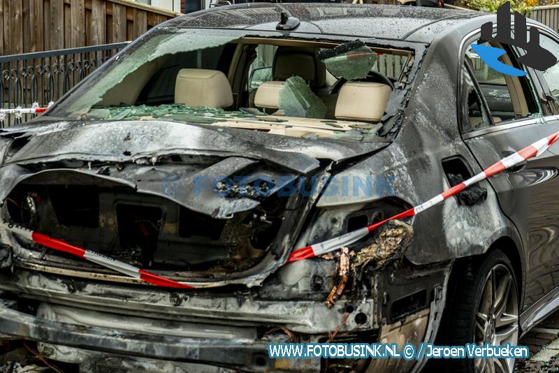 Wederom auto verwoest in Dordrecht door brand