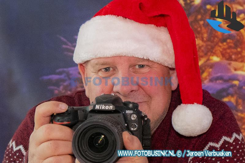 Dordtse Kerstfotograaf heeft zijn huis weer omgetoverd tot een schitterende kerststudio
