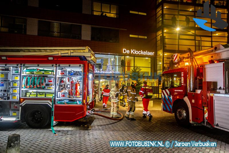 Gasfles ontploft in hal op 11e etage van ouderencomplex De Klockelaer in Dordrecht