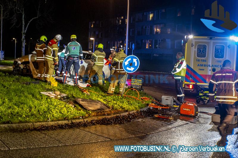 Ongeval met beknelling aan de Burgemeester van 't Hoffweg Zwijndrecht