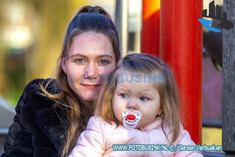 Kimberley en haar dochter Melody snappen niks meer van de gemeente Dordrecht