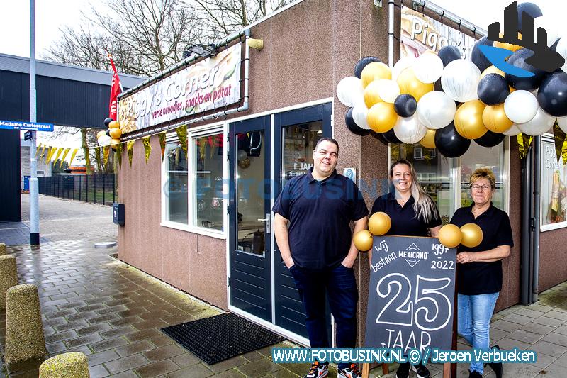 Dordtse Cafetaria Piggy's corner bestaat 25 jaar