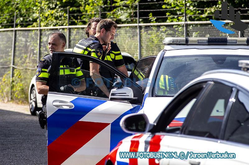 Politie houdt in Zwijndrecht na flinke zoektocht verdacht aan