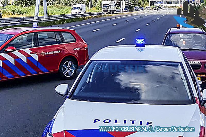 Traumahelikopter landt op Rijksweg A16 Dordrecht voor medische noodsituatie