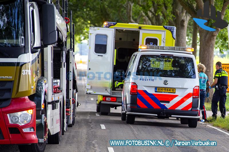 Ongeval tussen vrachtwagen en wielrenner aan de Rijksstraatweg in Dordrecht