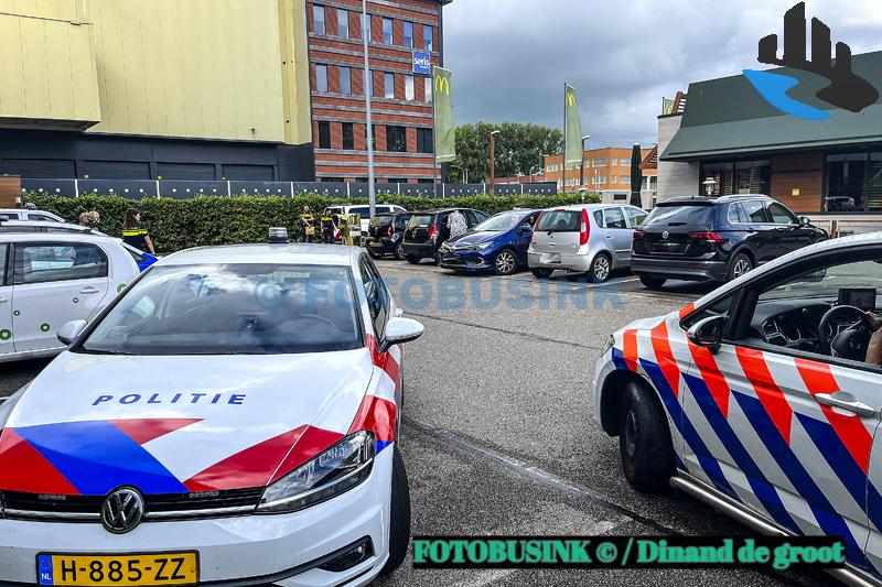 Man gooit twee telefoons over muur gevangenis Dordrecht