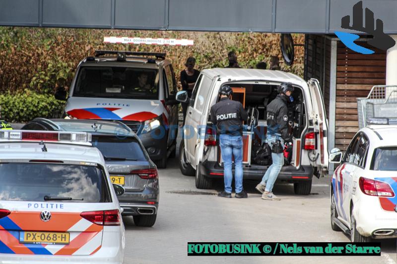 Team Parate Eenheid valt na bedreiging Yulius-kliniek in Sliedrecht binnen