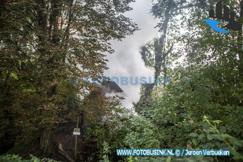 Middelbrand aan de Zuidendijk in Dordrecht