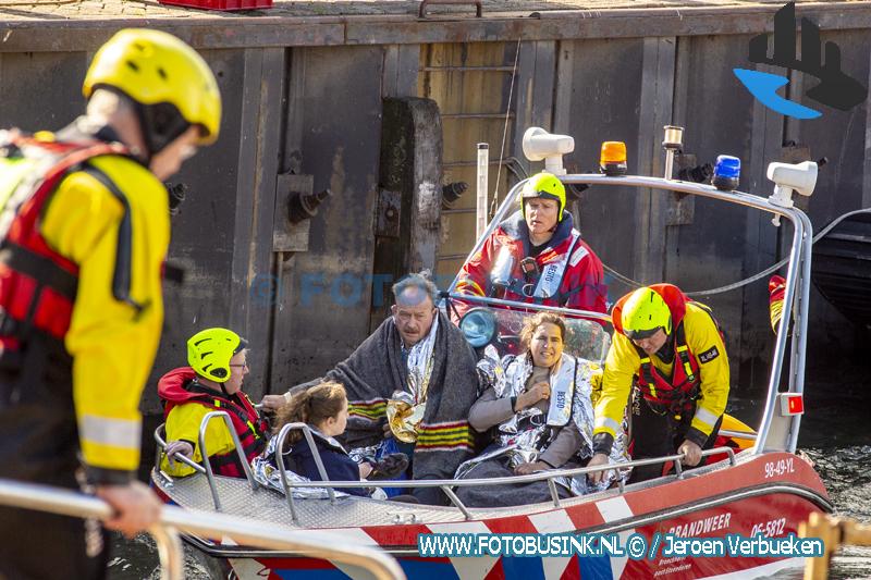 Grote veiligheidsoefening Nationale Reddingsvloot in en rond Hardinxveld-Giessendam