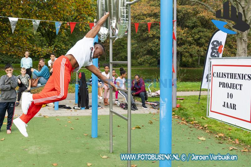 Calisthenics Project viert het 10-jarig jubileum in het Sterrenburgpark in Dordrecht