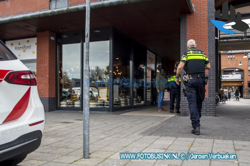 Klant in de Jumbo winkelcentrum De Schoof mishandeld door overvallers