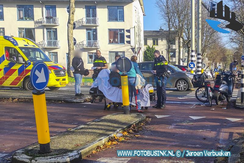 Fietser naar ziekenhuis na aanrijding met scooter aan de Patersweg in Dordrecht