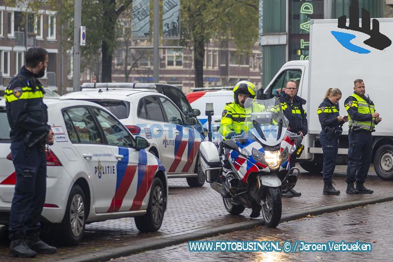 Grote politiecontrole aan de Spuiboulevard in Dordrecht