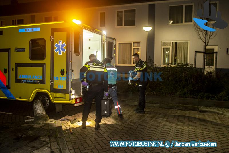 Steekpartij Kokmeeuwstraat Dordrecht, Man met spoed naar ziekenhuis, Vrouw aangehouden