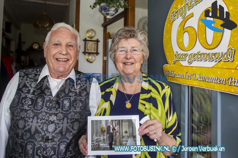 Echtpaar Van Der Weg uit Dordrecht vandaag 60 jaar getrouwd