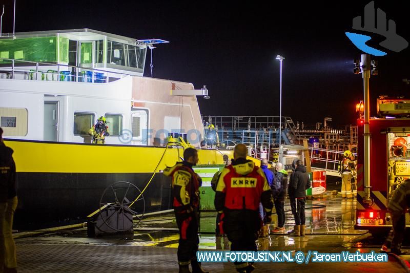 Gewonde bij brand op binnenvaartschip in Hardinxveld-Giessendam