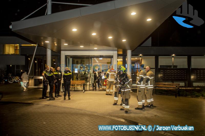 Doek op lamp vat vlam in appartement van bewoner van het Parkhuis in Dordrecht