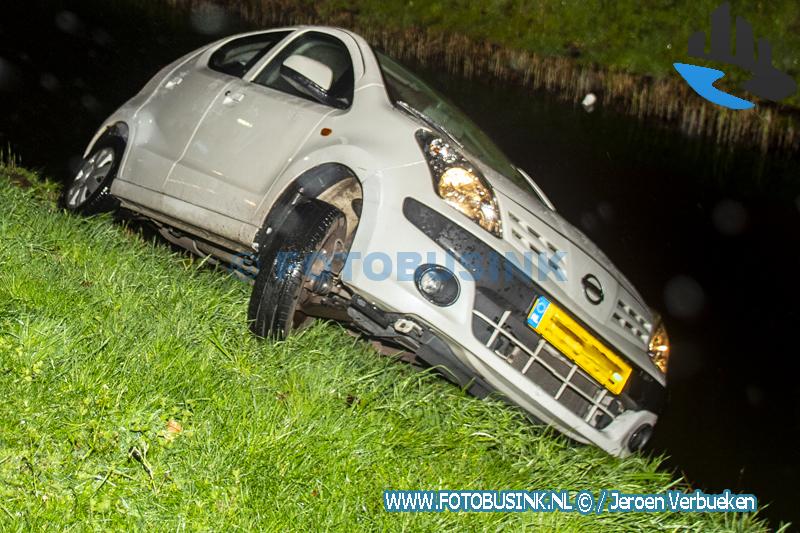 Bestuurder aangehouden nadat hij aan de Elzengaarde in H.I Ambacht sloot in rijdt