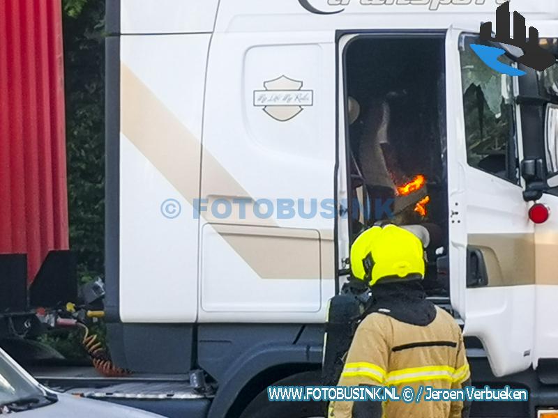 Brand in vrachtwagen aan de Kamerlingh Onnesstraat in Strijen