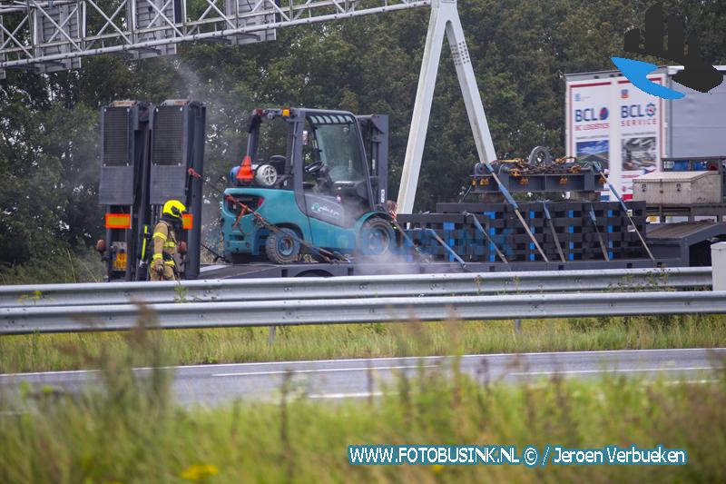 Brandweer opgeroepen voor vrachtwagen in brand op de A16 bij Dordrecht