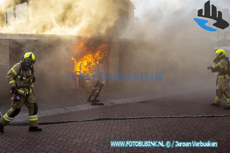 Uitslaande brand in garagebox op het Gemmahof in Dordrecht